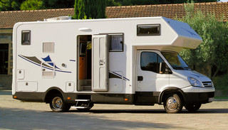 Camping-cars à alcôve